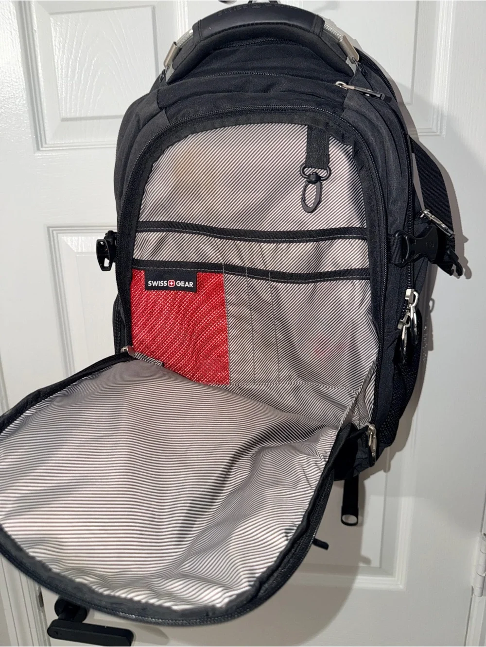 SwissGear ScanSmart TSA Laptop Backpack‎ Black USB